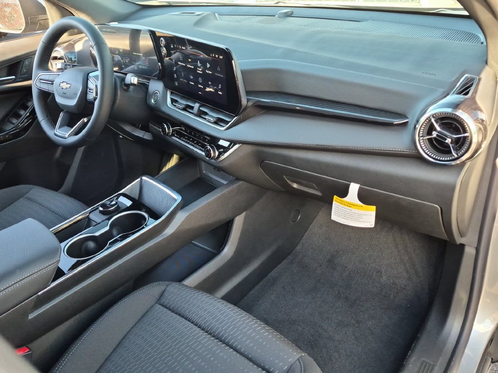 2027 Chevrolet Equinox LT - Photo 28