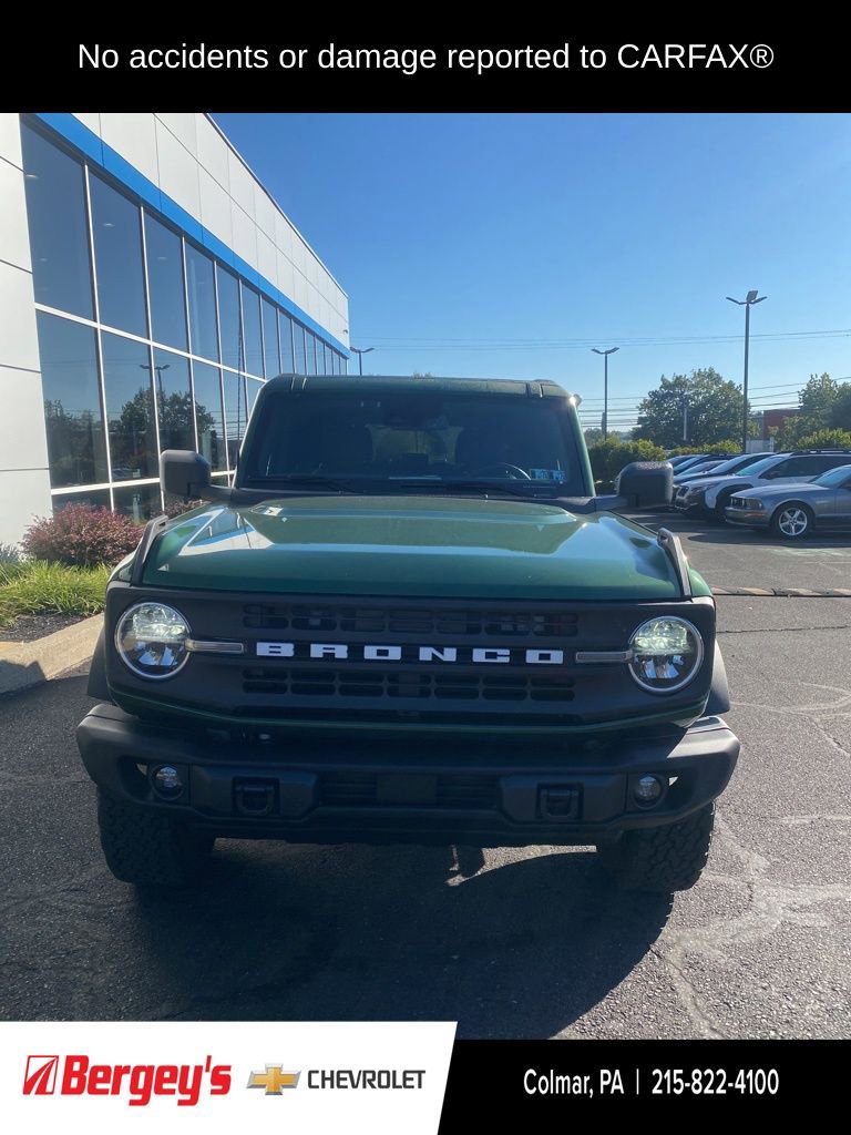 2024 Ford Bronco Black Diamond photo 2