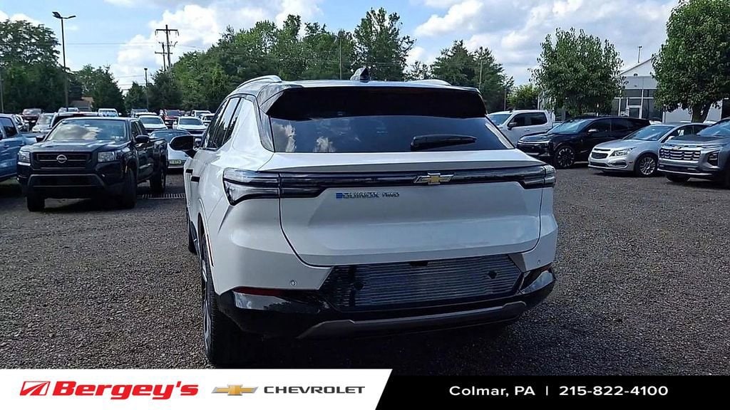 2025 Chevrolet Equinox EV LT - Photo 8