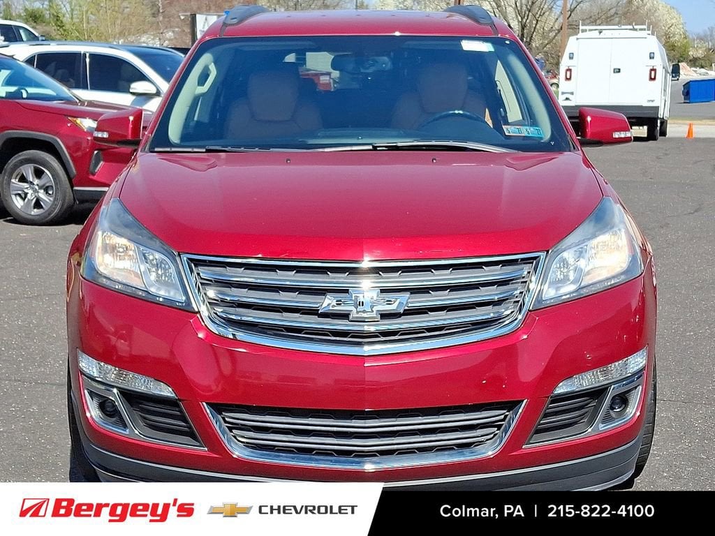 Used 2013 Chevrolet Traverse 2LT with VIN 1GNKVJKD6DJ218841 for sale in Colmar, PA