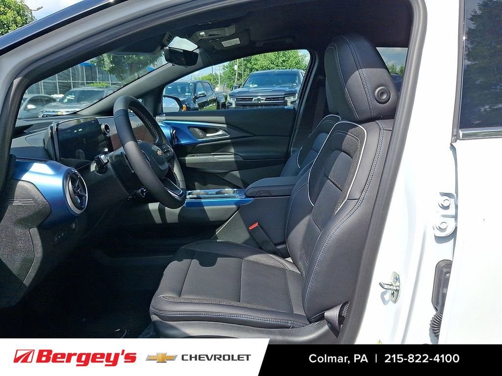 2025 Chevrolet Equinox EV LT - Photo 15