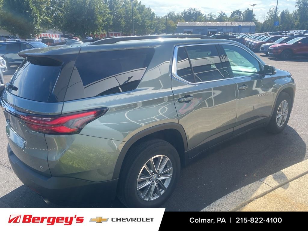 2023 Chevrolet Traverse Cloth photo 3