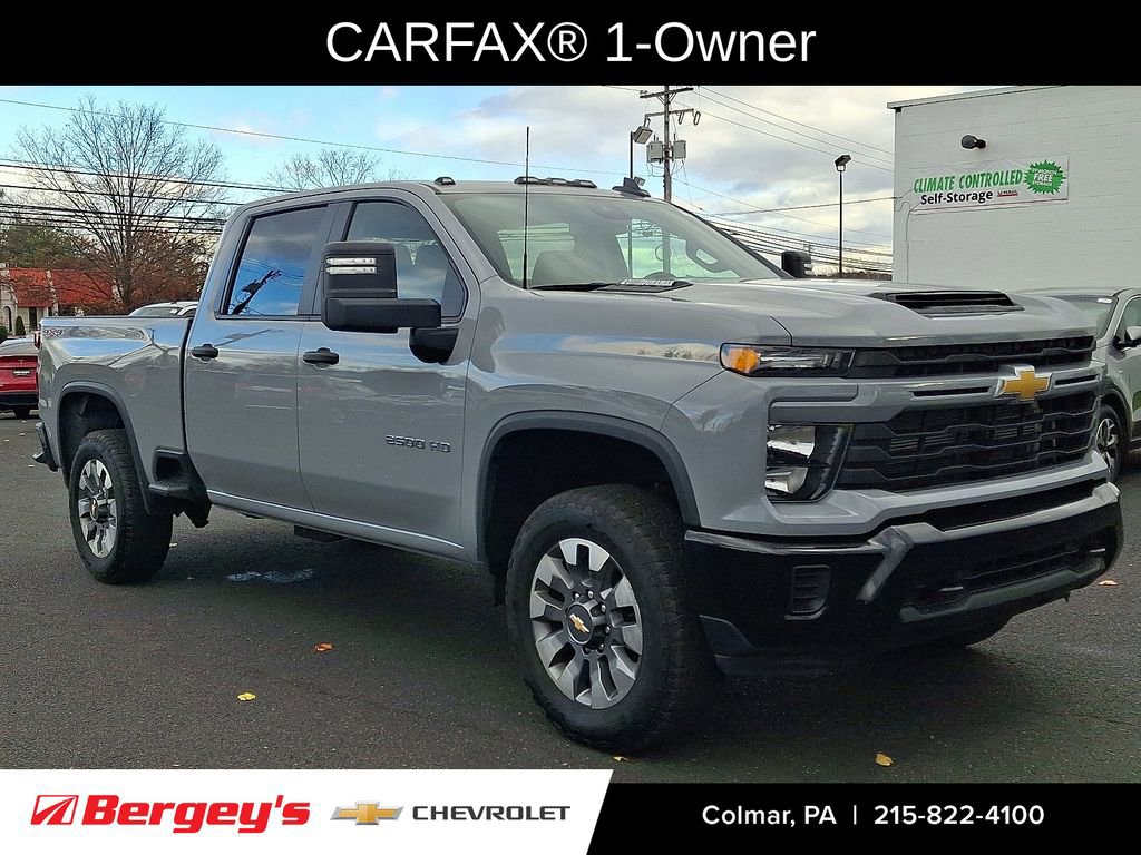 2024 Chevrolet Silverado 2500HD Custom photo 3
