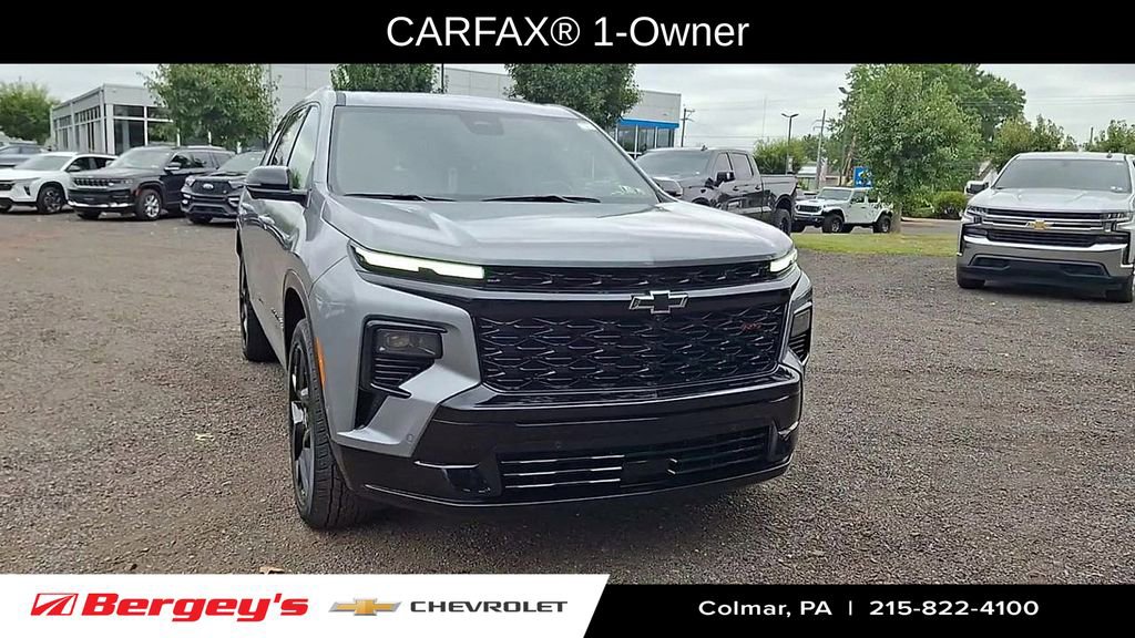 2024 Chevrolet Traverse RS photo 2