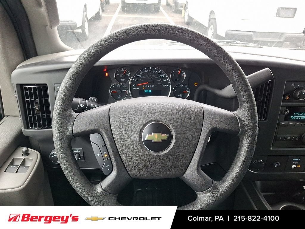 2025 Chevrolet Express Cargo Work Van - Photo 15