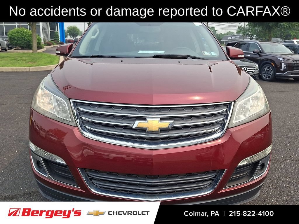 Used 2017 Chevrolet Traverse 2LT with VIN 1GNKVHKD9HJ135290 for sale in Colmar, PA