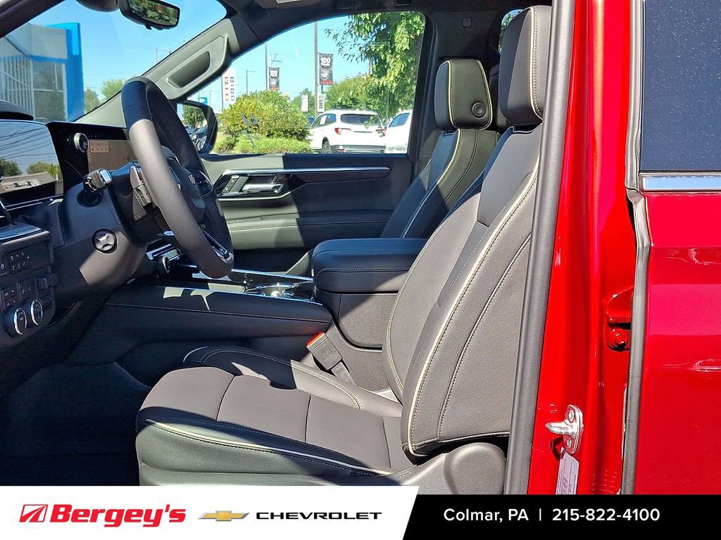 2025 Chevrolet Suburban Premier - Photo 16