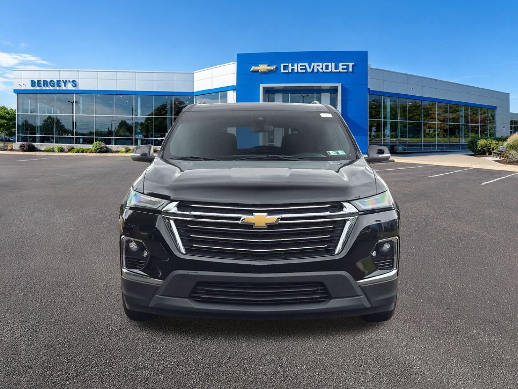 Used 2023 Chevrolet Traverse LT Cloth SUV