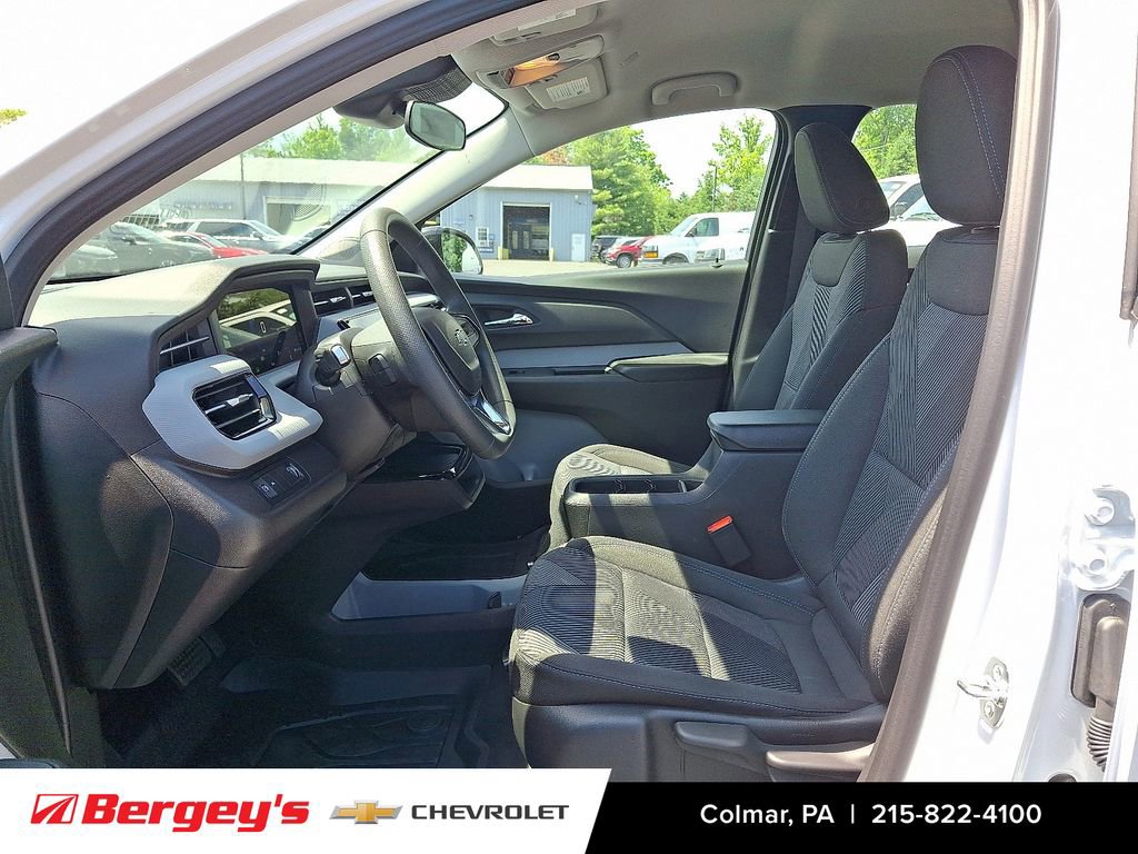 2027 Chevrolet Bolt LT - Photo 10