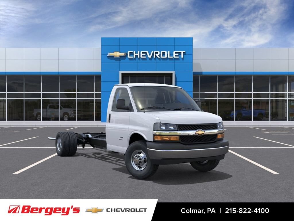 New 2026 Chevrolet Express Cutaway 4500 2WT Cutaway Van