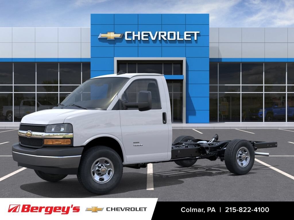 New 2026 Chevrolet Express Cutaway 3500 1WT Cutaway Van