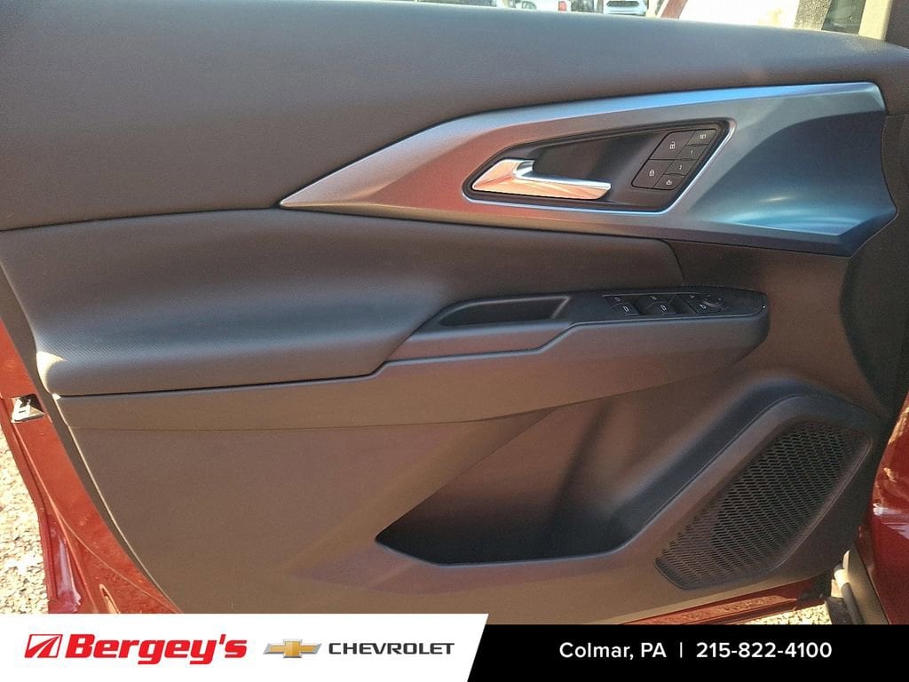 2026 Chevrolet Equinox EV 2LT - Photo 9