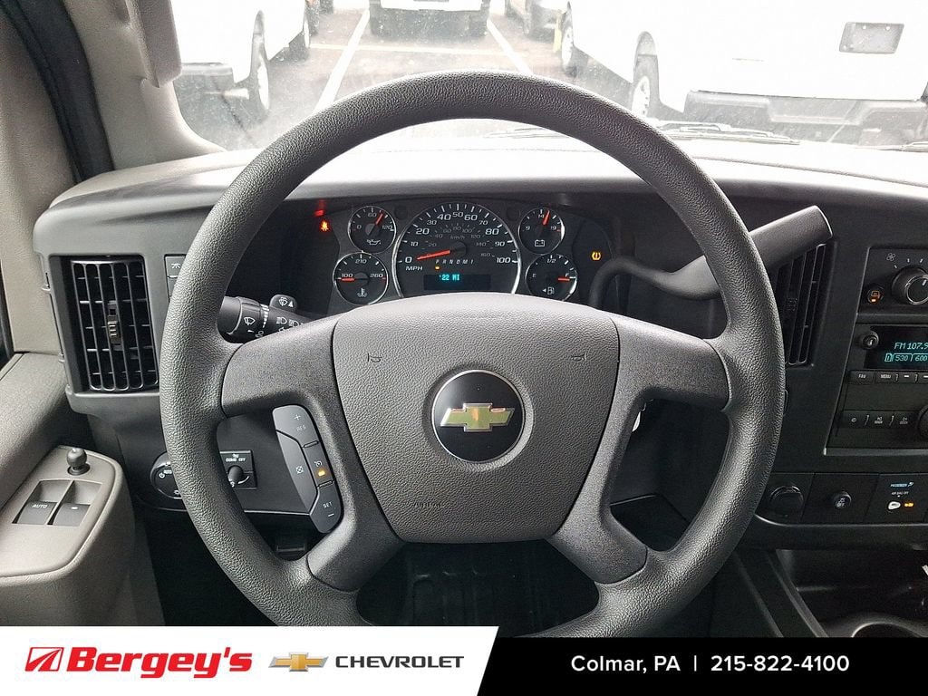 2025 Chevrolet Express Cargo Work Van - Photo 14
