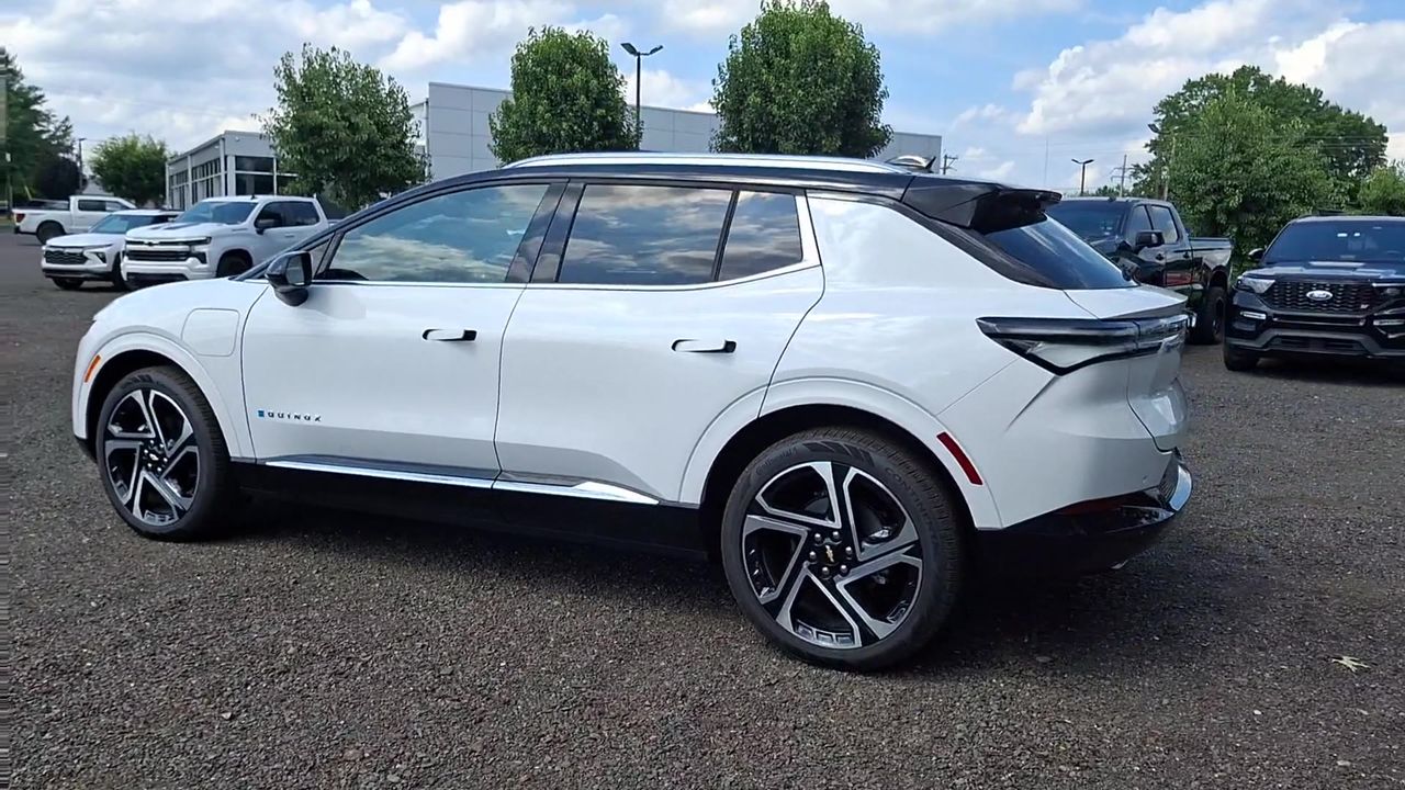 2025 Chevrolet Equinox EV LT - Photo 53