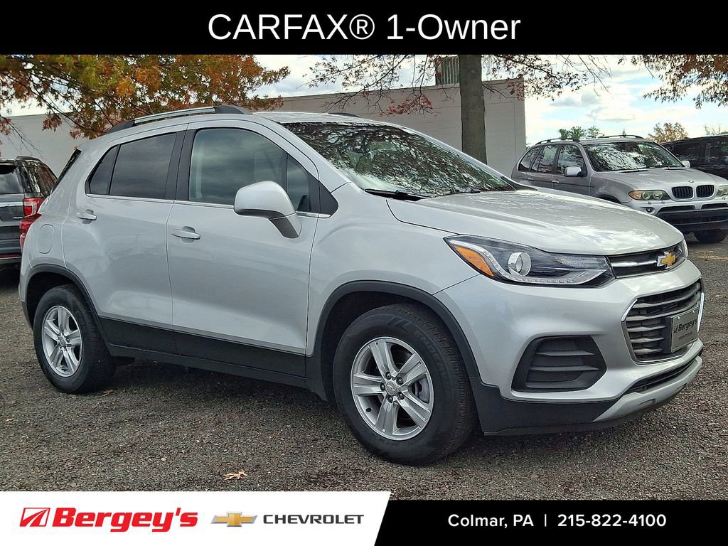 2019 Chevrolet Trax LT photo 2