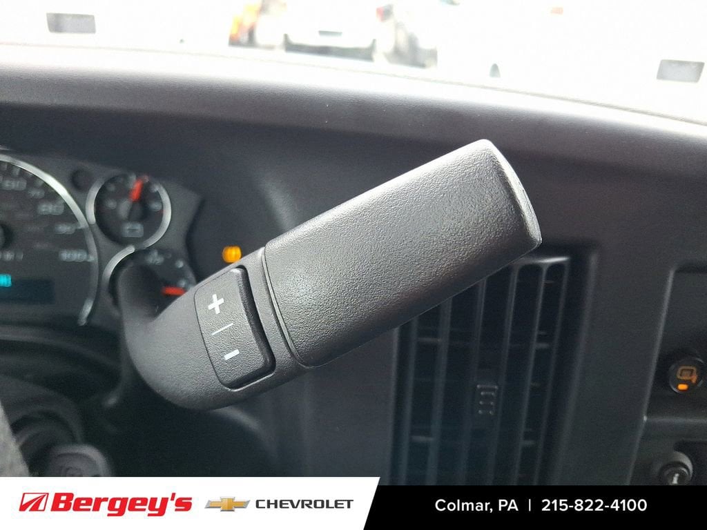 2025 Chevrolet Express Cargo Work Van - Photo 11