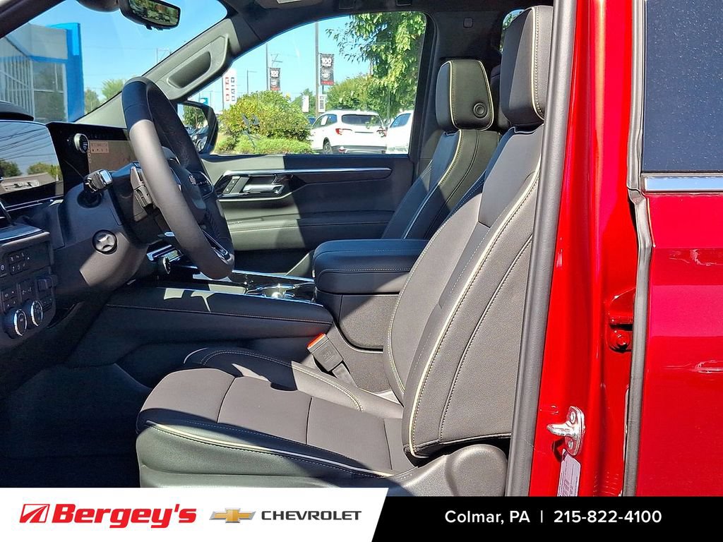 2025 Chevrolet Suburban Premier - Photo 16
