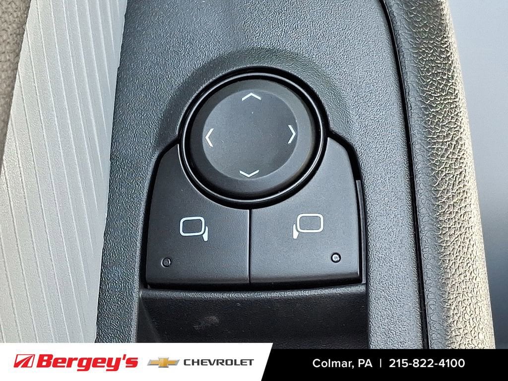 2027 Chevrolet Bolt LT - Photo 19