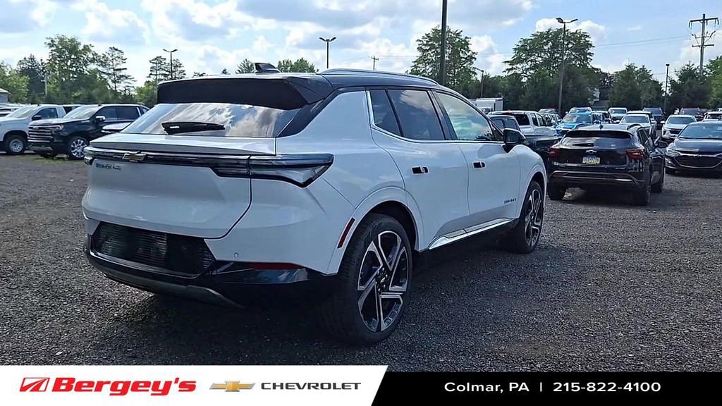 2025 Chevrolet Equinox EV LT - Photo 9