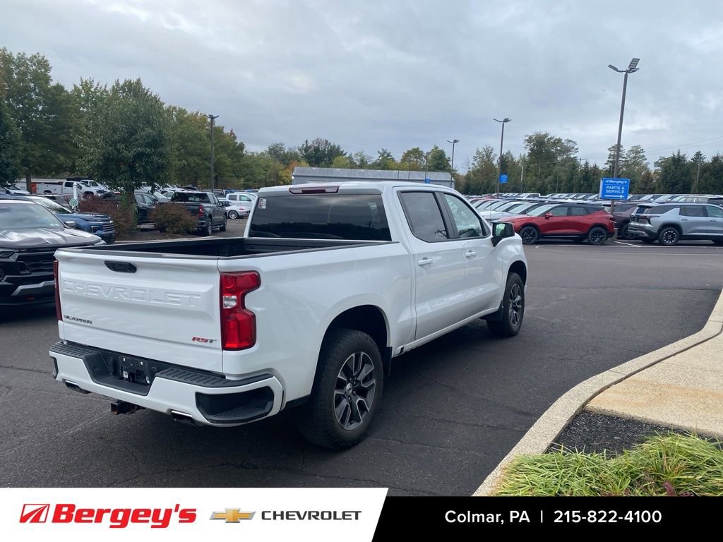 2022 Chevrolet Silverado 1500 RST photo 2