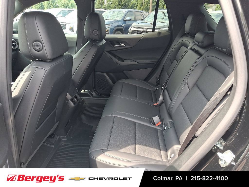 2027 Chevrolet Equinox LT - Photo 8