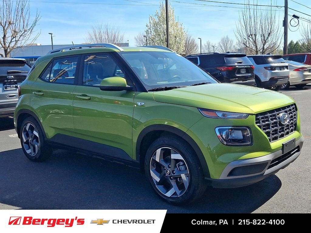 Used 2023 Hyundai Venue SEL SUV