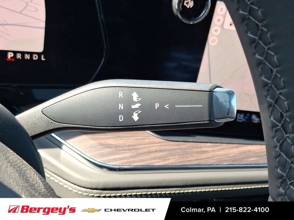 2025 Chevrolet Suburban Premier - Photo 17