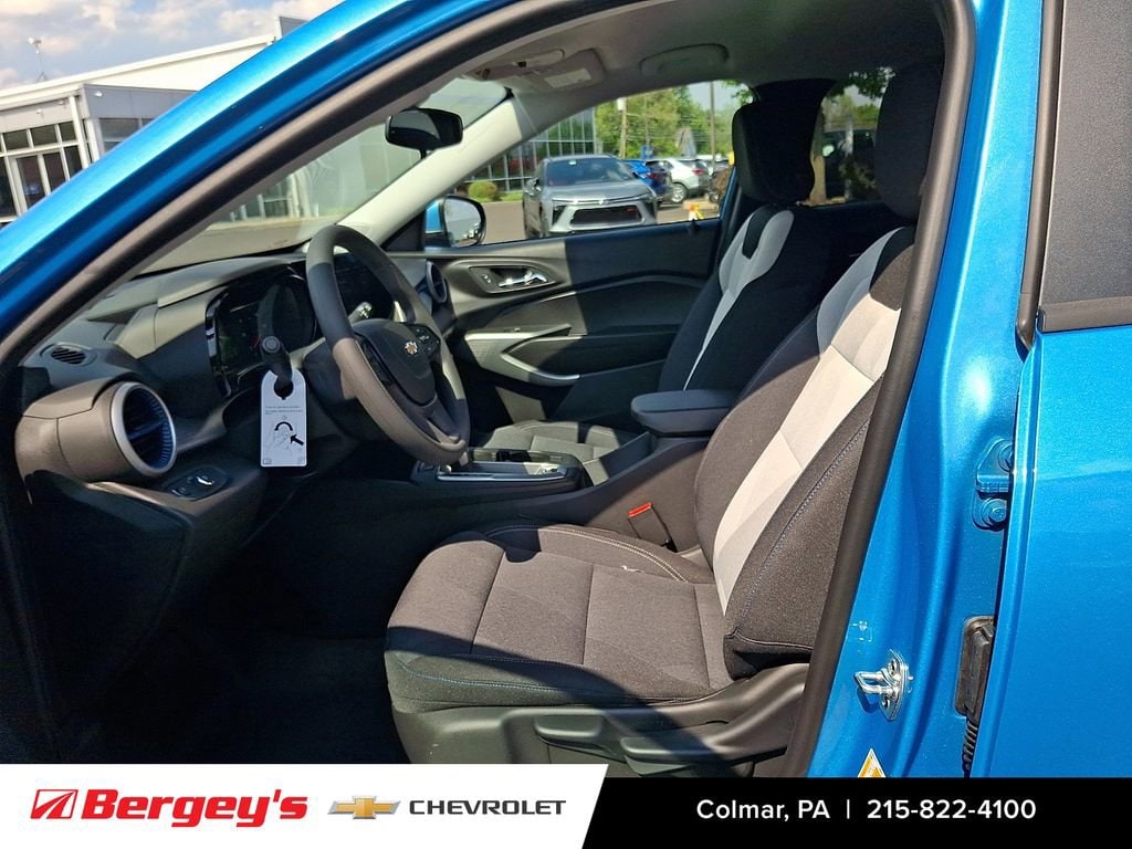 2026 Chevrolet Trax LS - Photo 10