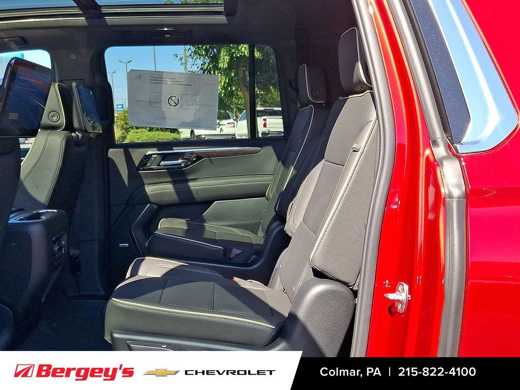 2025 Chevrolet Suburban Premier - Photo 15