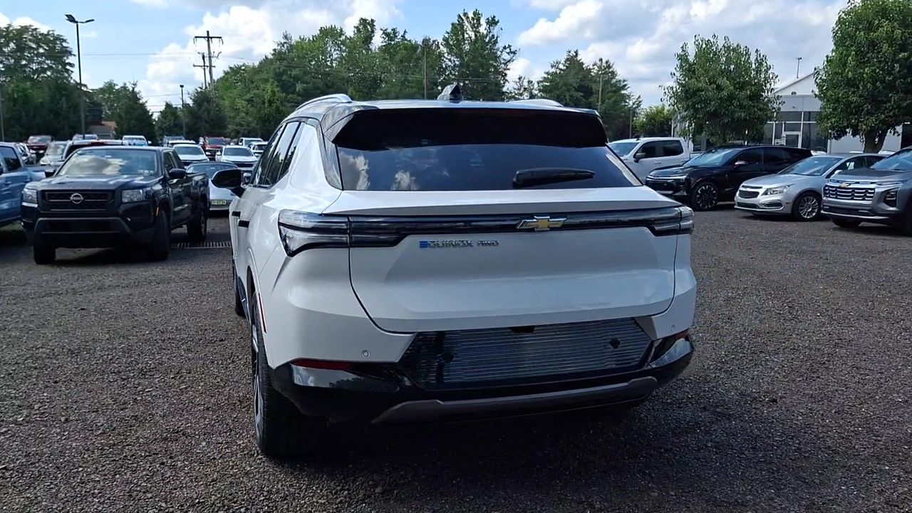 2025 Chevrolet Equinox EV LT - Photo 54