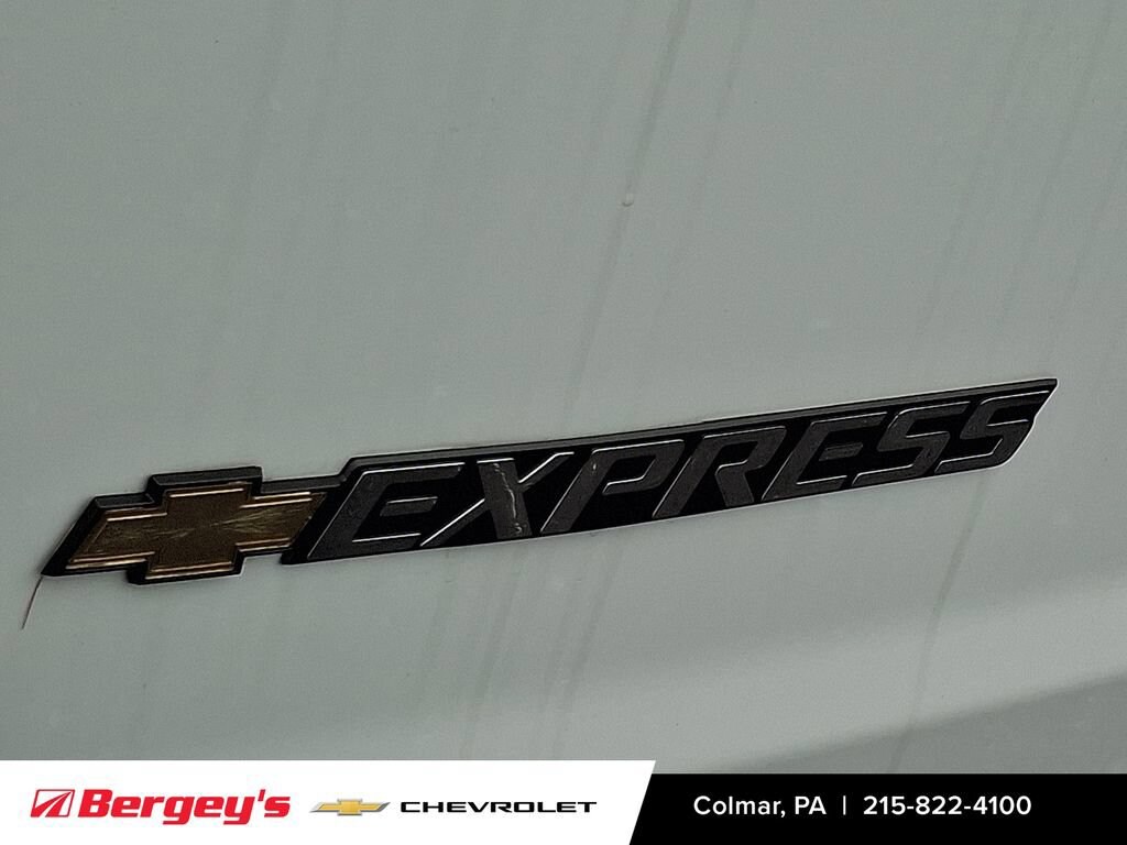 2025 Chevrolet Express Cargo Work Van - Photo 19