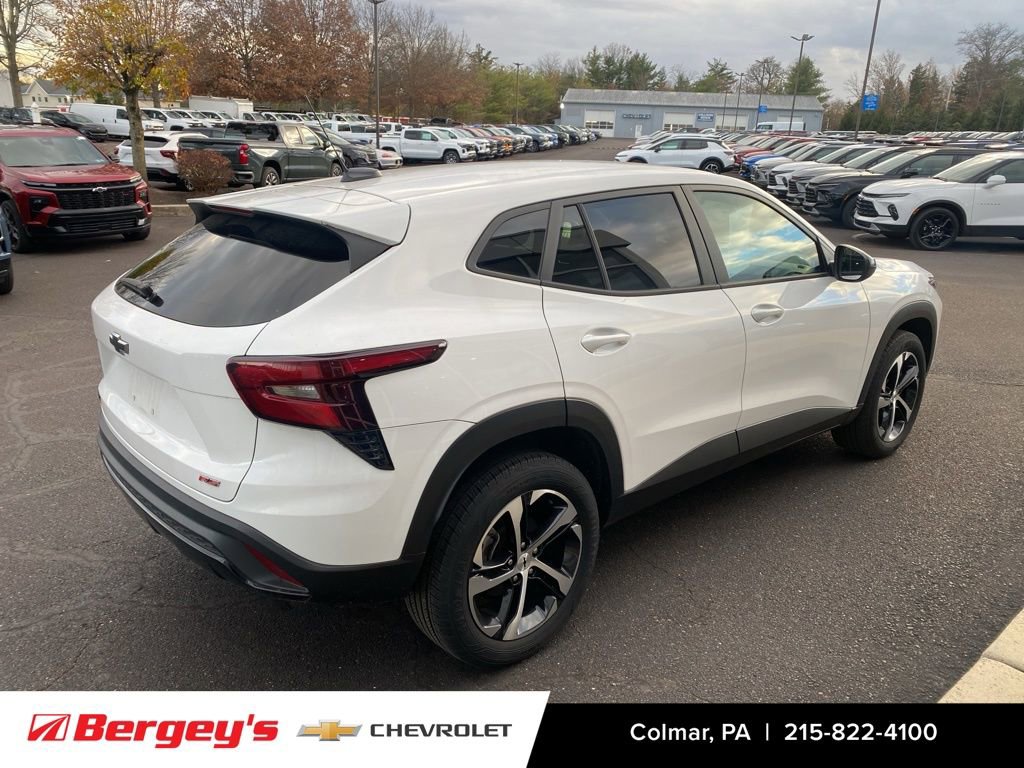 2024 Chevrolet Trax photo 3