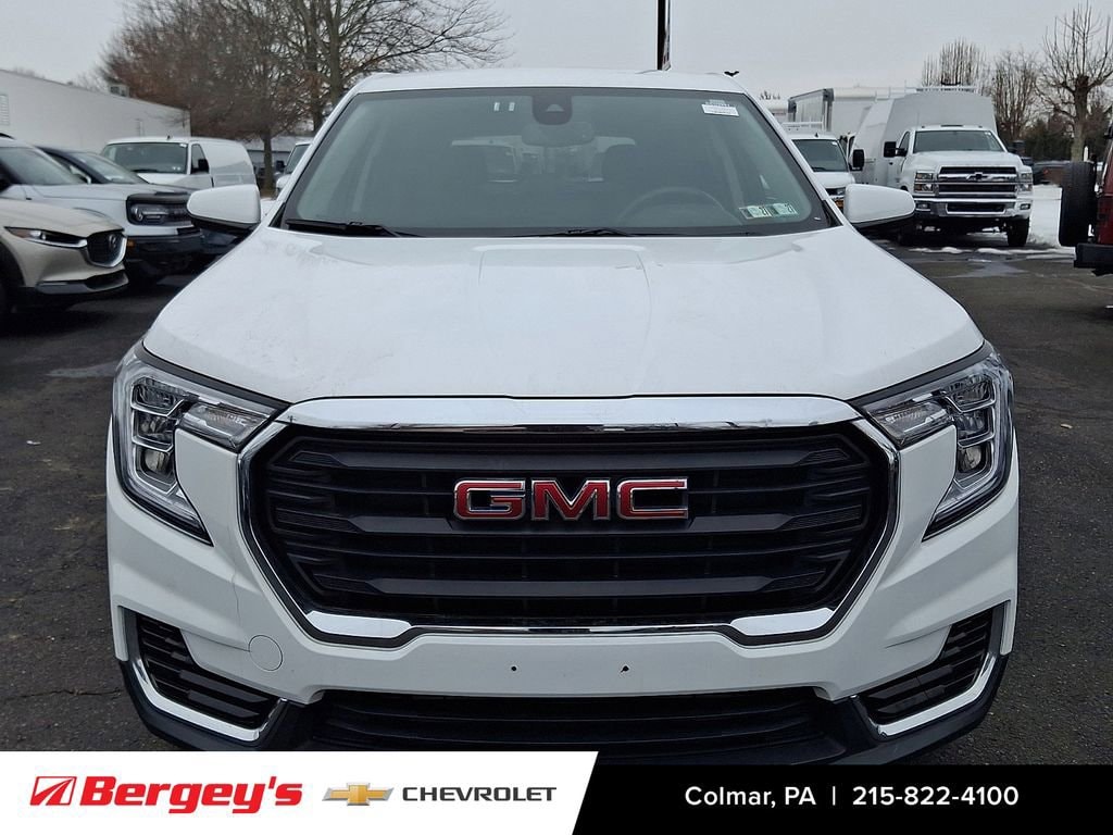 Used 2024 GMC Terrain SLE SUV