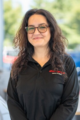 Staff member Nadia Fellag from ID_132d8d