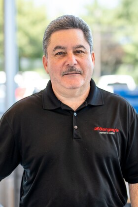 Staff member Brad Fox from ID_132d8d