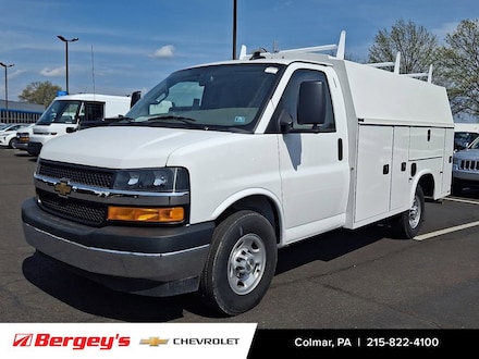 2025 Chevrolet Express Cutaway 3500 1WT Cutaway Van