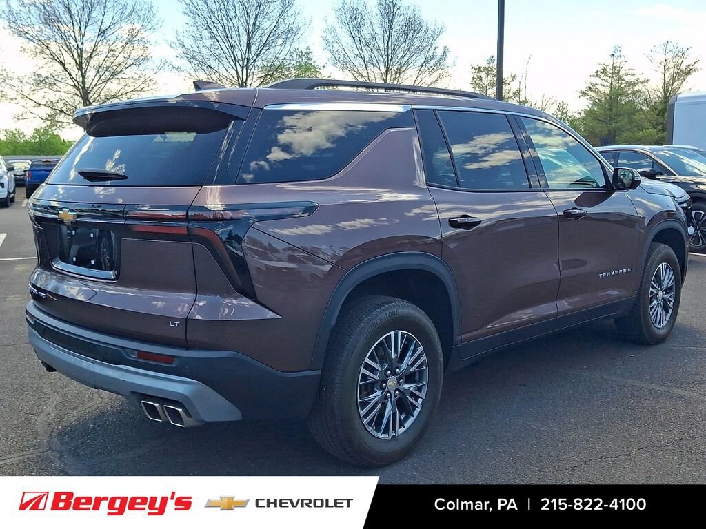 Used 2024 Chevrolet Traverse LT SUV
