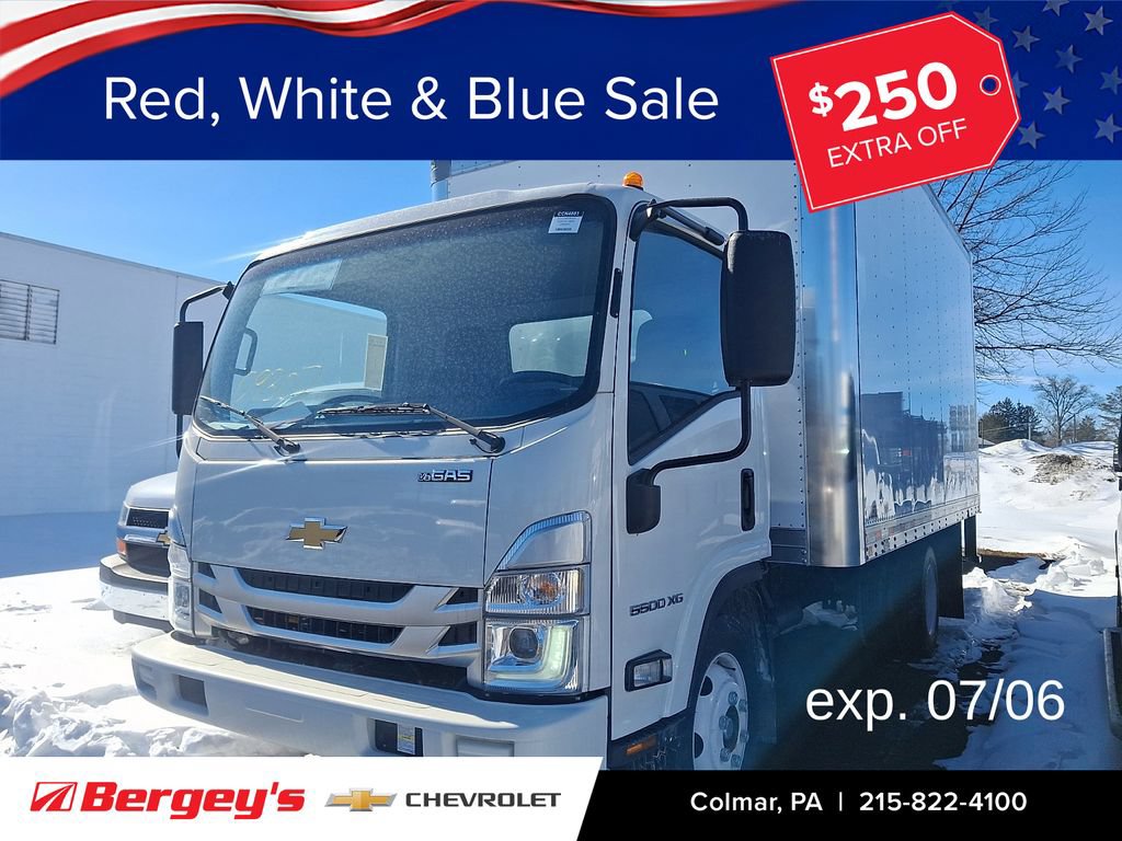 2025 Chevrolet Low Cab Forward's photo