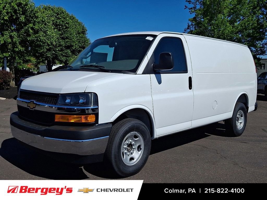 2026 Chevrolet Express 2500 Work Van HD's photo