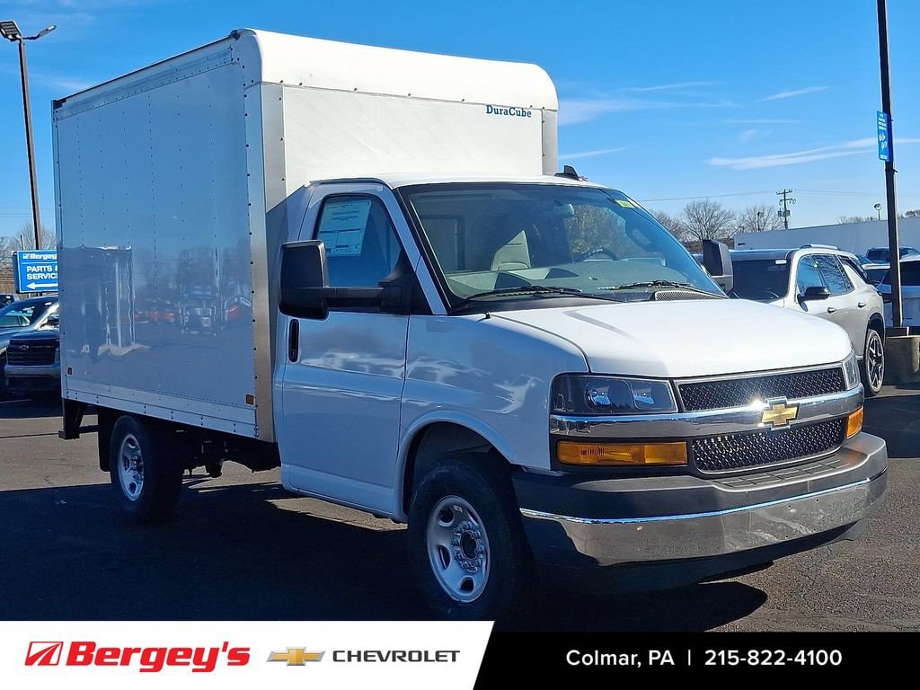 New 2026 Chevrolet Express Cutaway 3500 1WT Cutaway Van