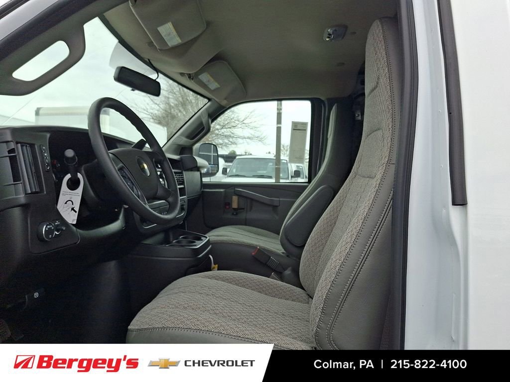 2025 Chevrolet Express Cargo Work Van - Photo 11