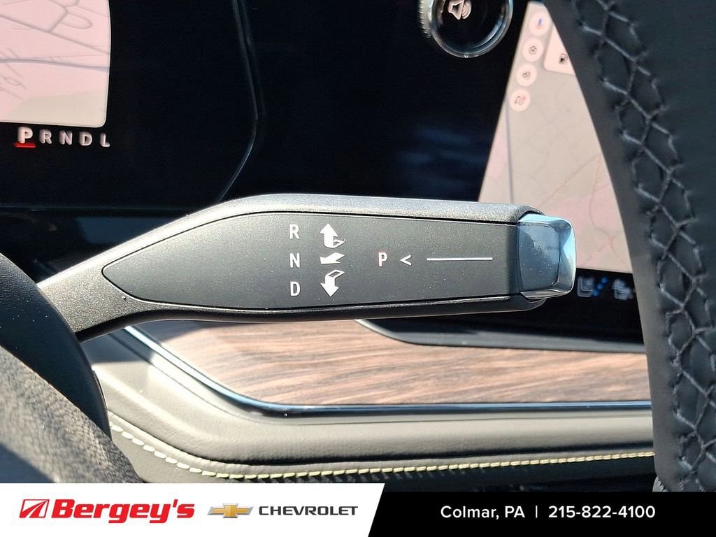 2025 Chevrolet Suburban Premier - Photo 17