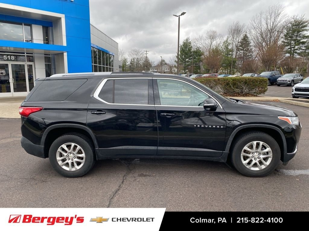 Used 2018 Chevrolet Traverse LT Cloth SUV