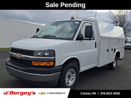 2025 Chevrolet Express Cutaway 3500 1WT Cutaway Van