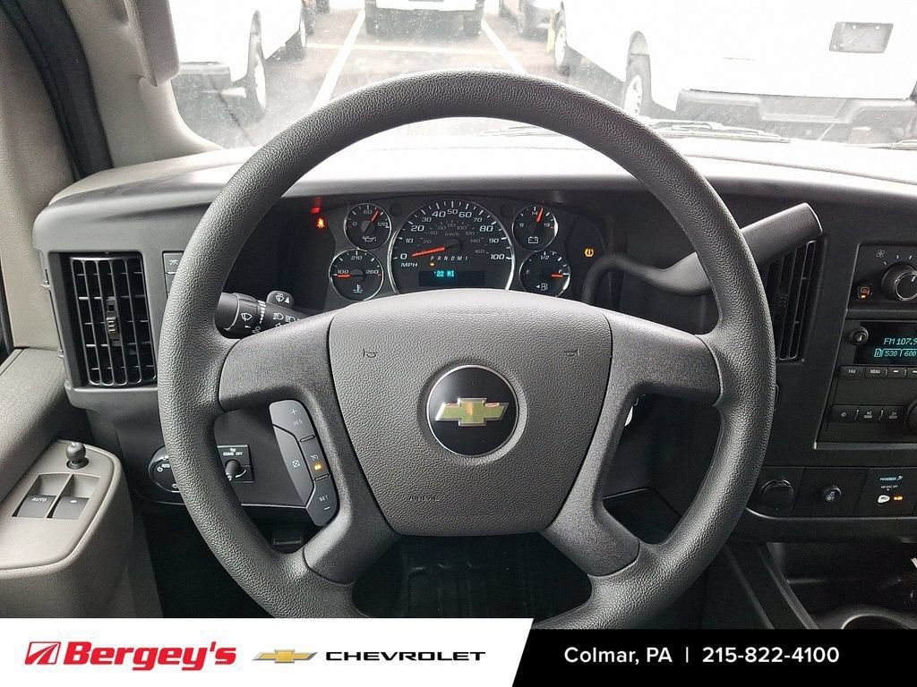 2025 Chevrolet Express Cargo Work Van - Photo 15