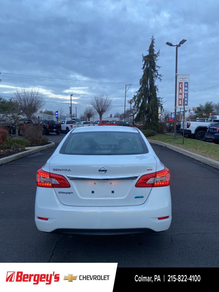 2014 Nissan Sentra SV photo 2