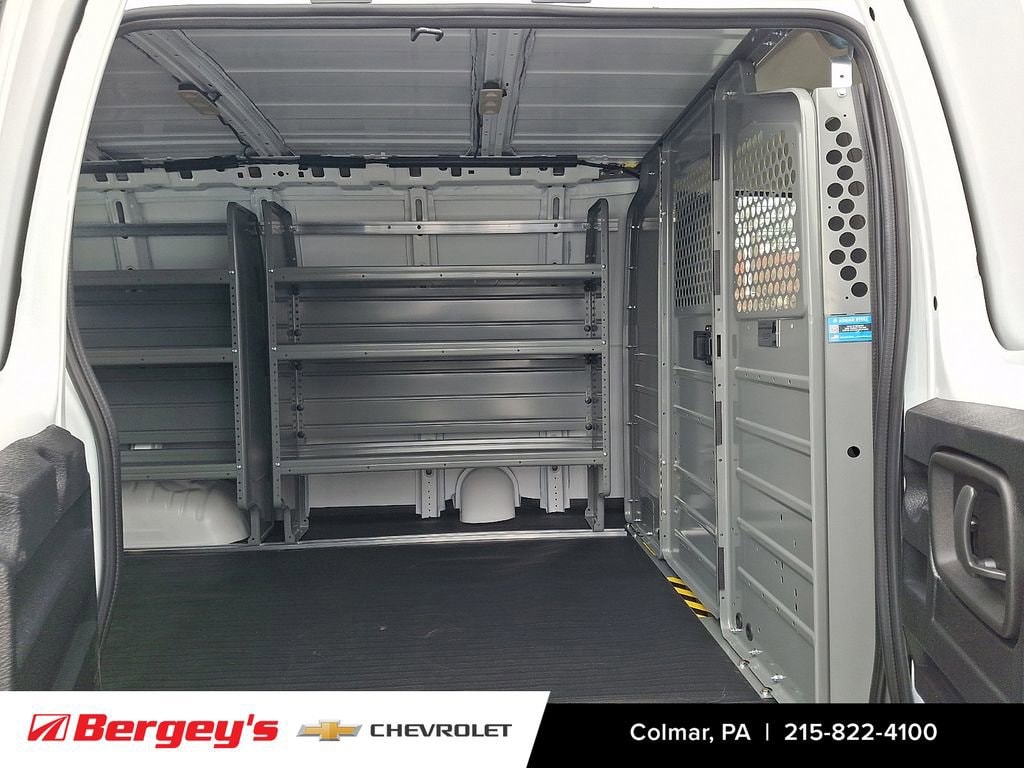 2025 Chevrolet Express Cargo Work Van - Photo 7