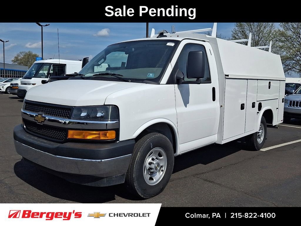 New 2025 Chevrolet Express Cutaway 3500 1WT Cutaway Van