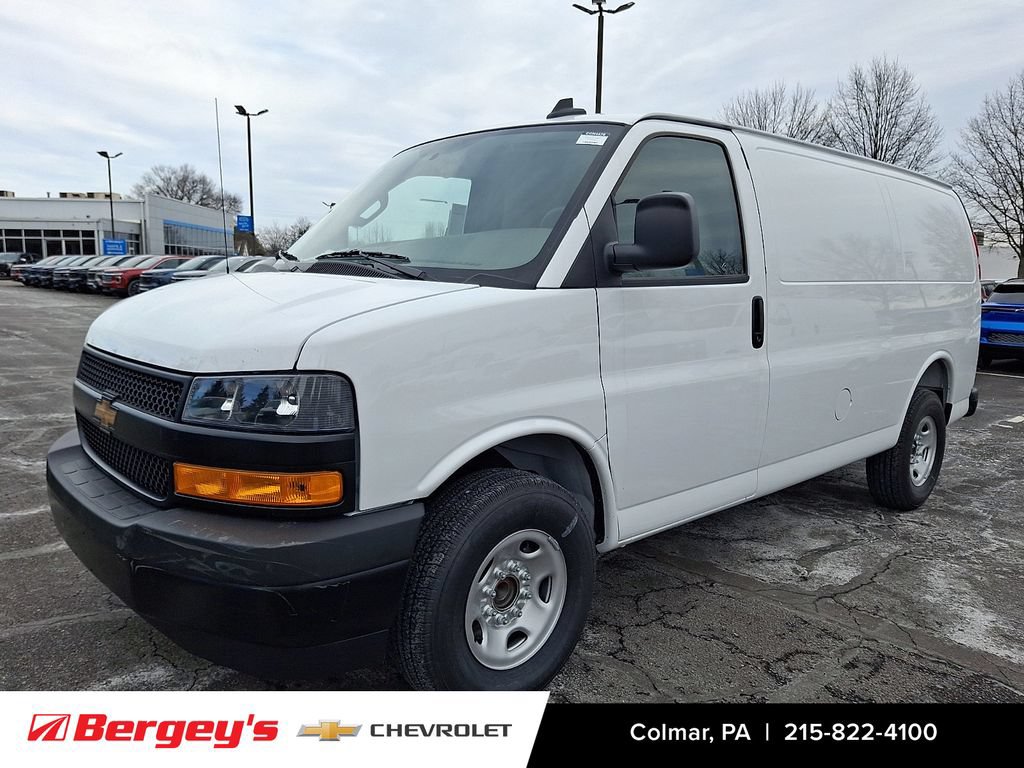 2025 Chevrolet Express Cargo WT