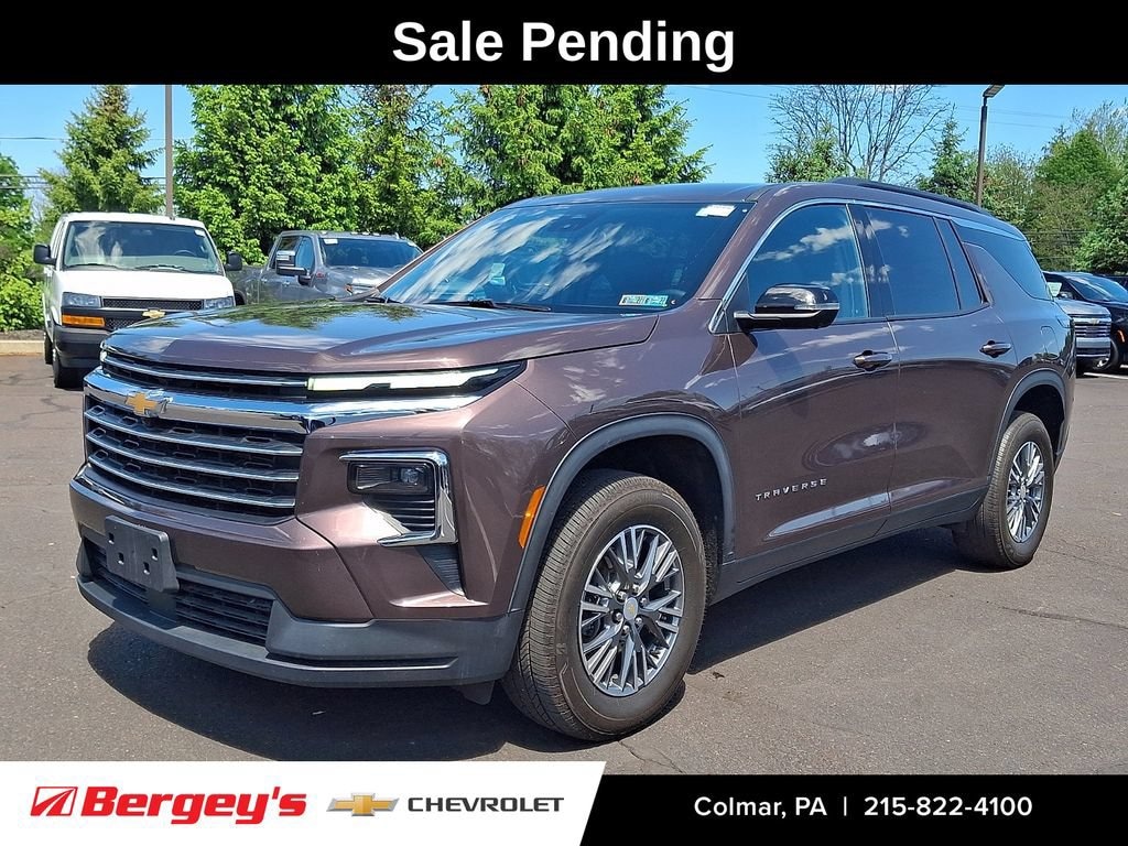 Used 2024 Chevrolet Traverse LT SUV